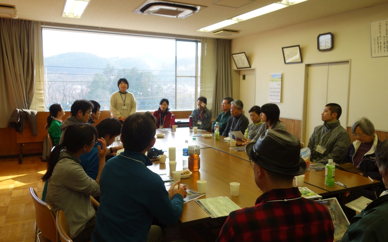 交流会の様子（写真）