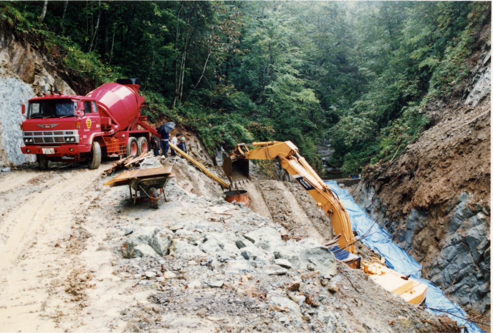 白神山地青秋林道建設現場の写真