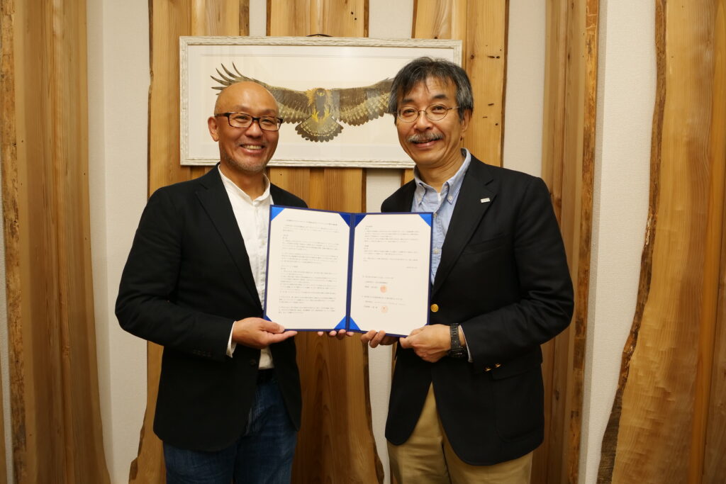 CAJの三浦代表理事とNACS-J土屋俊幸理事長の画像