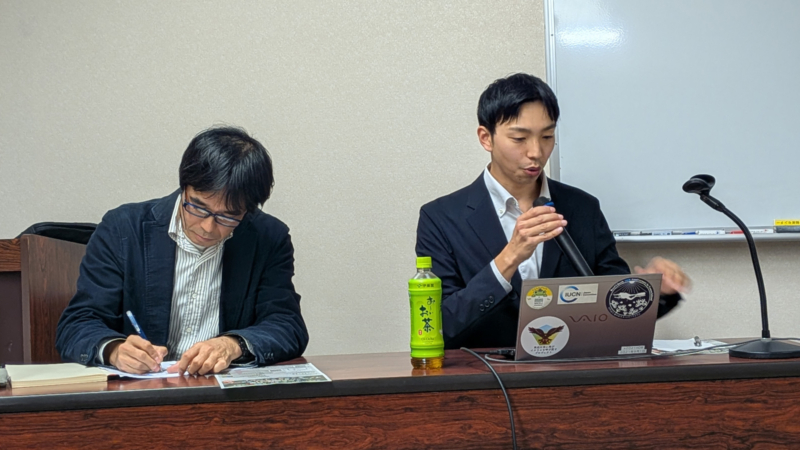 講演する朱宮さんと原田さんの画像